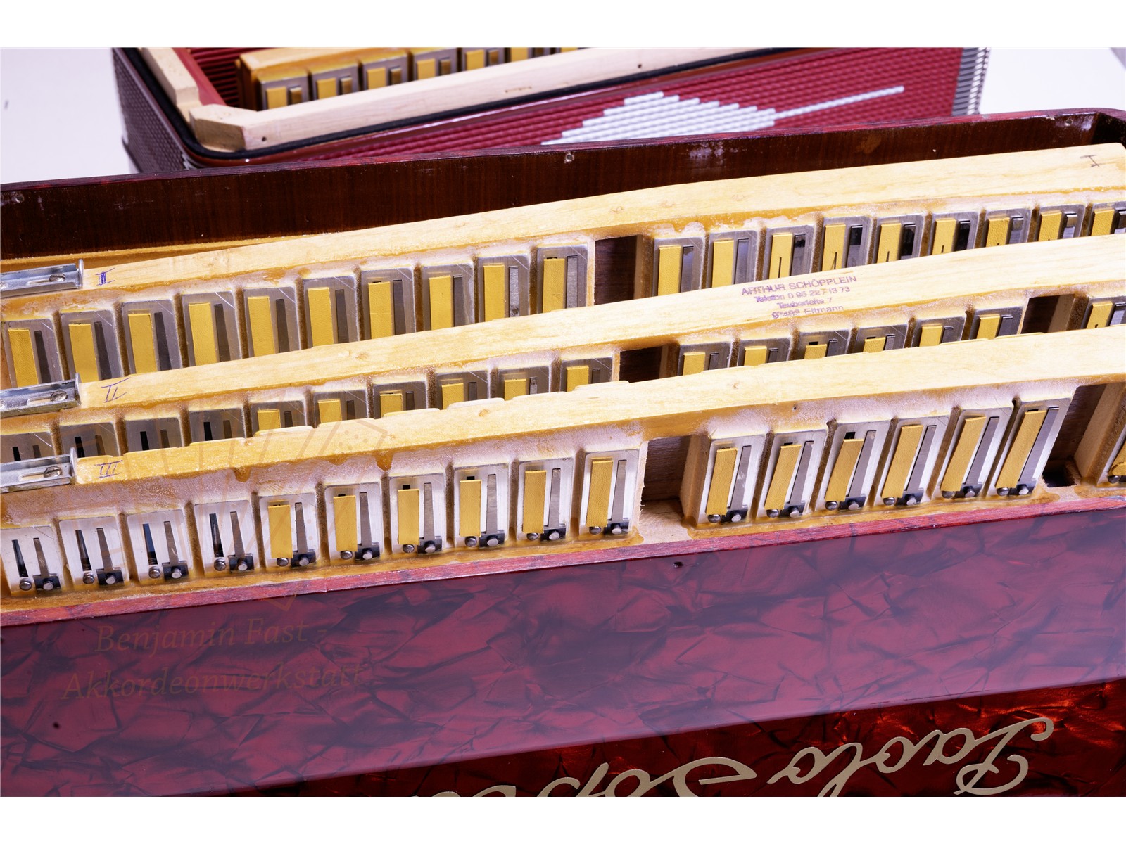 Akkordeon V. Soprani 96 Bass 37/96/III/5/3 schwarz - gebraucht