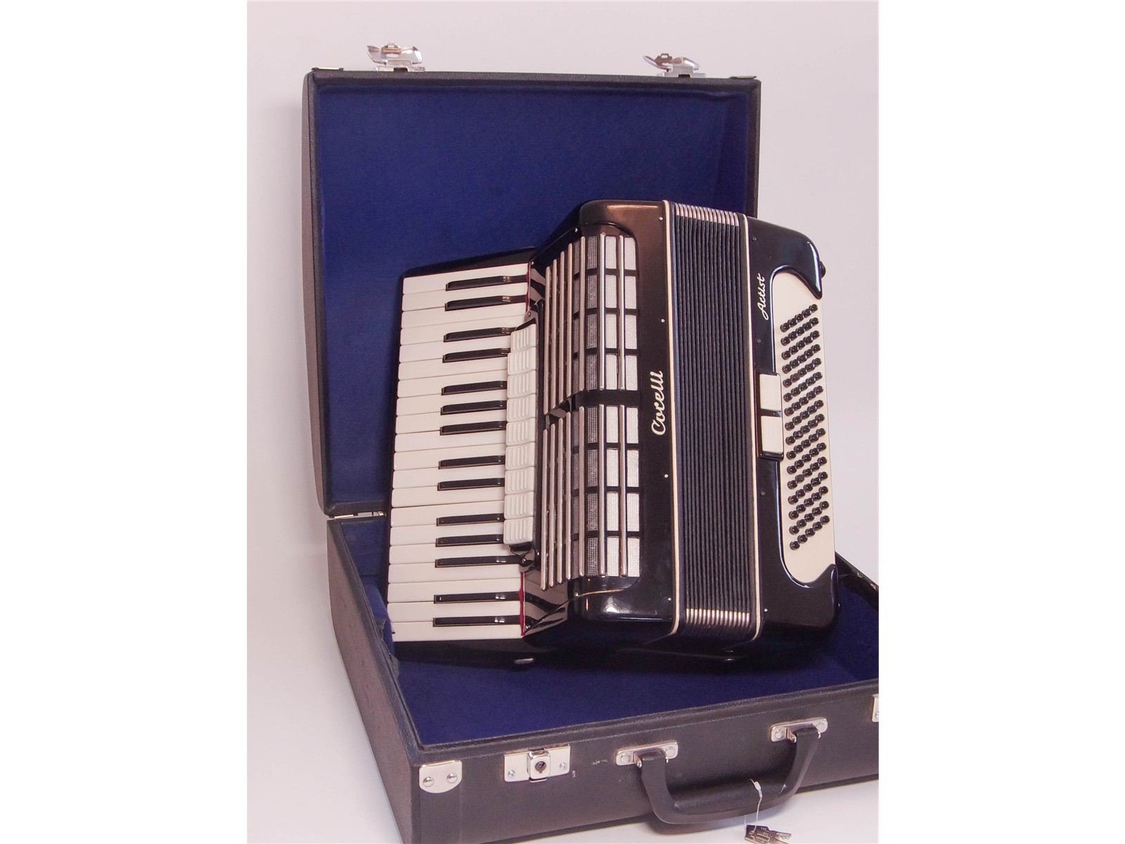 Akkordeon Corelli Artist 34/80/III/9/2 gebraucht