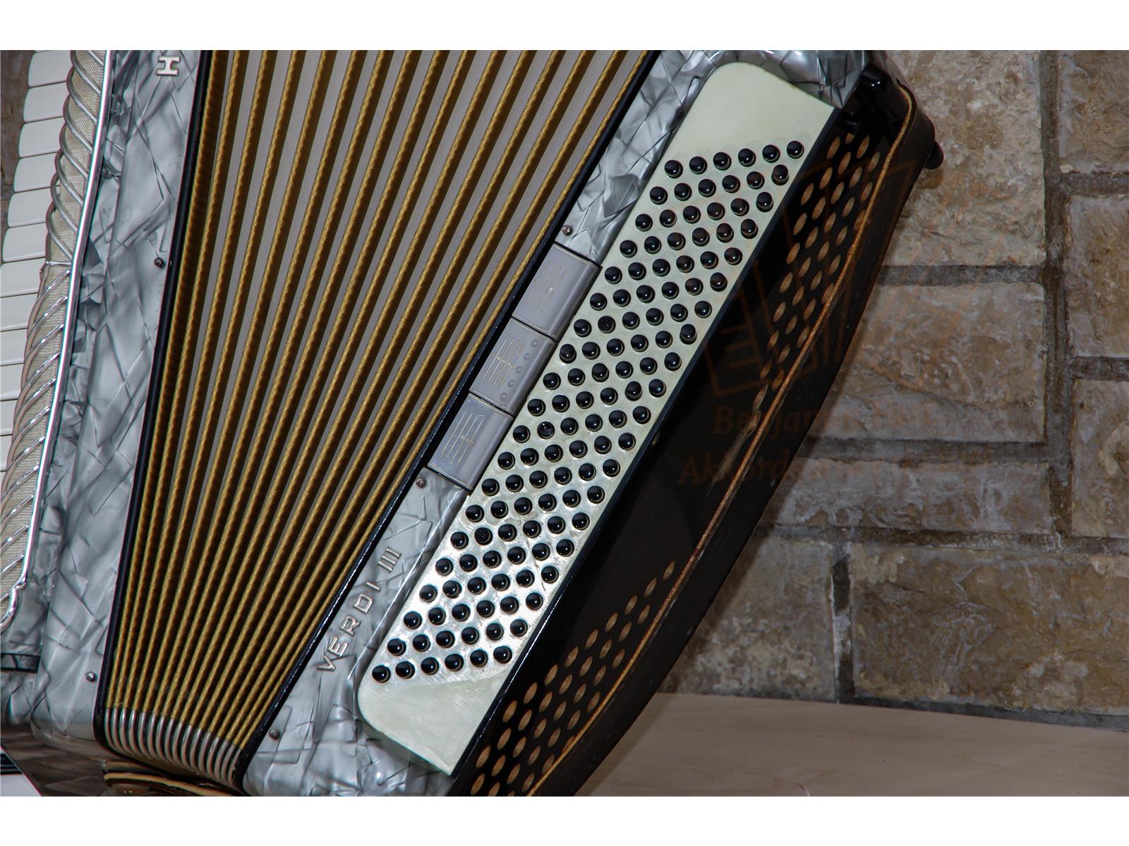 Akkordeon Hohner Verdi III 41/120/III/5/3 gebraucht Akkordeon Hohner Verdi III 41/120/III/5/3 gebraucht