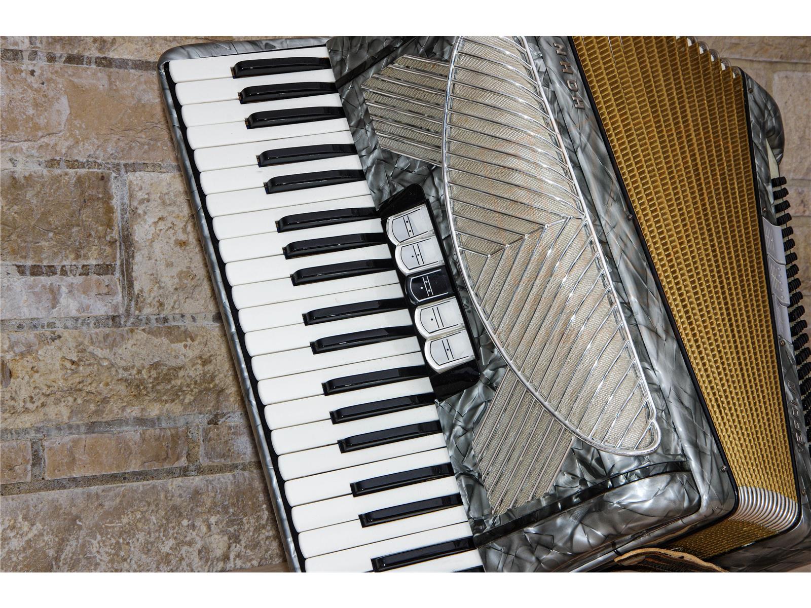 Akkordeon Hohner Verdi III 41/120/III/5/3 gebraucht Akkordeon Hohner Verdi III 41/120/III/5/3 gebraucht