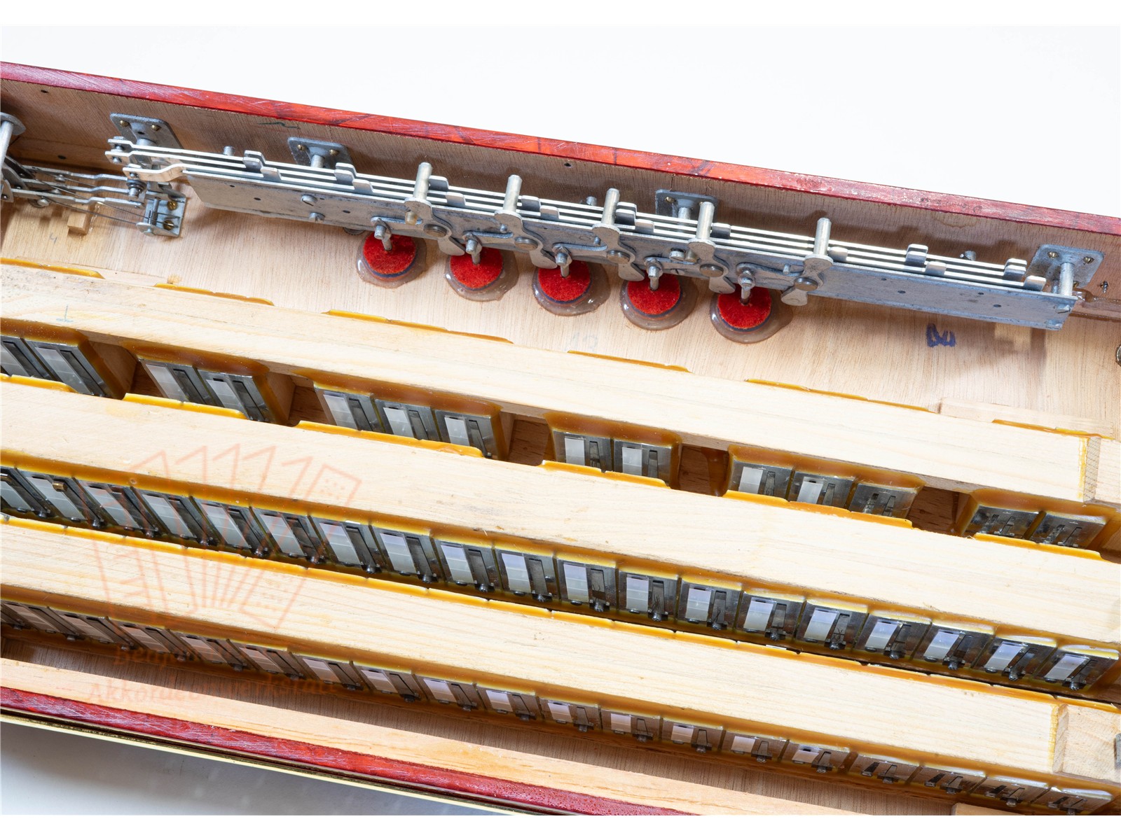 Akkordeon Hohner Concerto III  34/72/III/5/2 rot, gebraucht