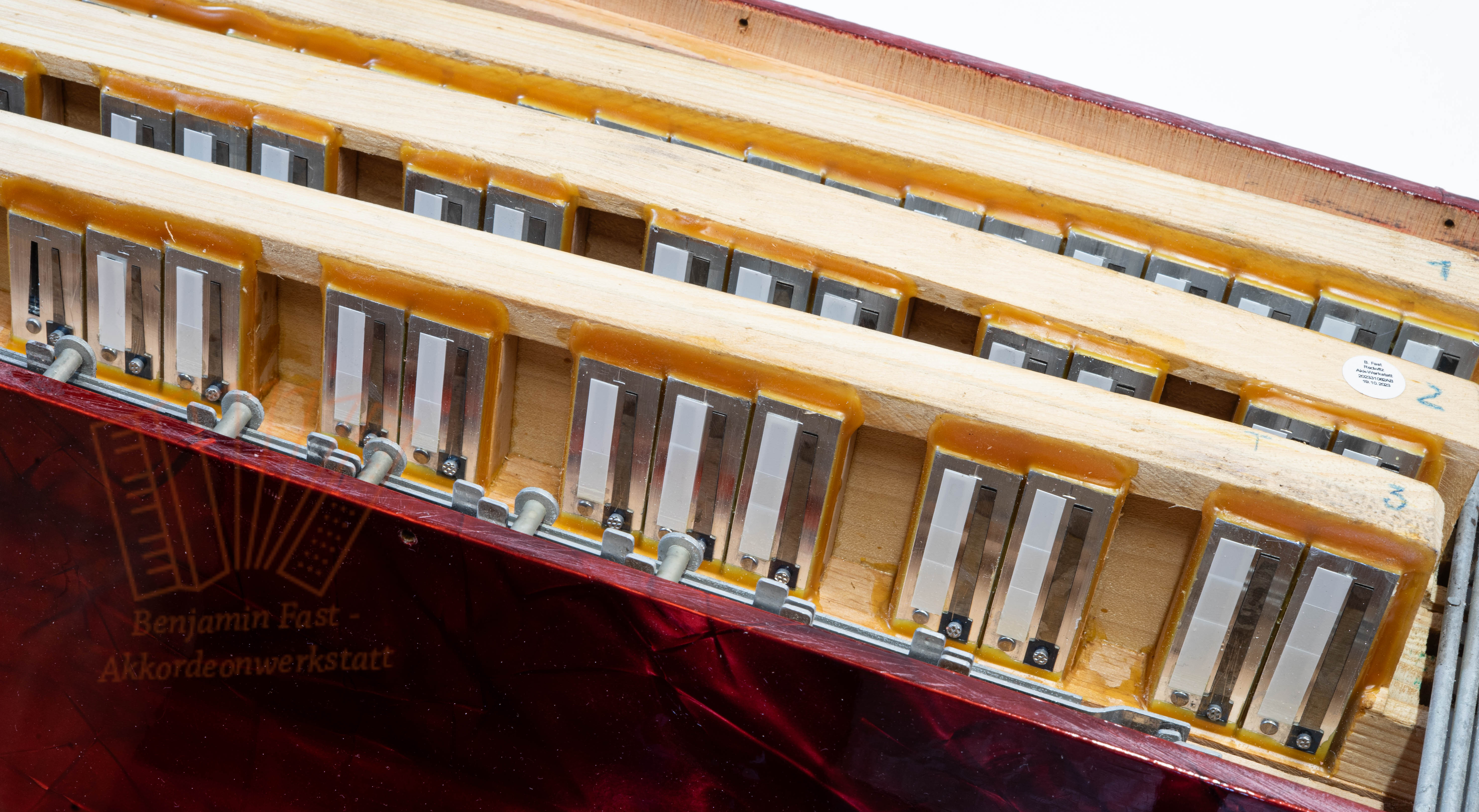 Akkordeon Hohner Concerto III  34/72/III/5/2 rot, gebraucht