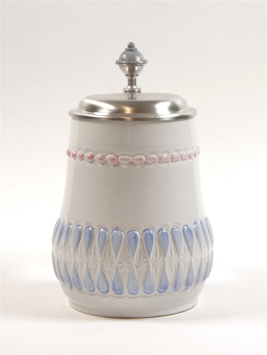 Bierkrug Porzellan Zinndeckel Hanssen