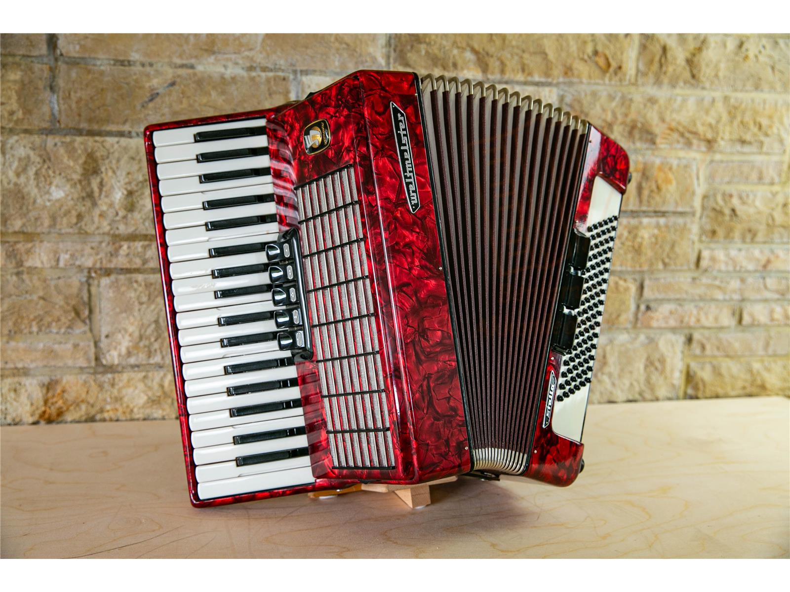 Akkordeon Weltmeister Stella 37/96/III/5/3 rot - gebraucht