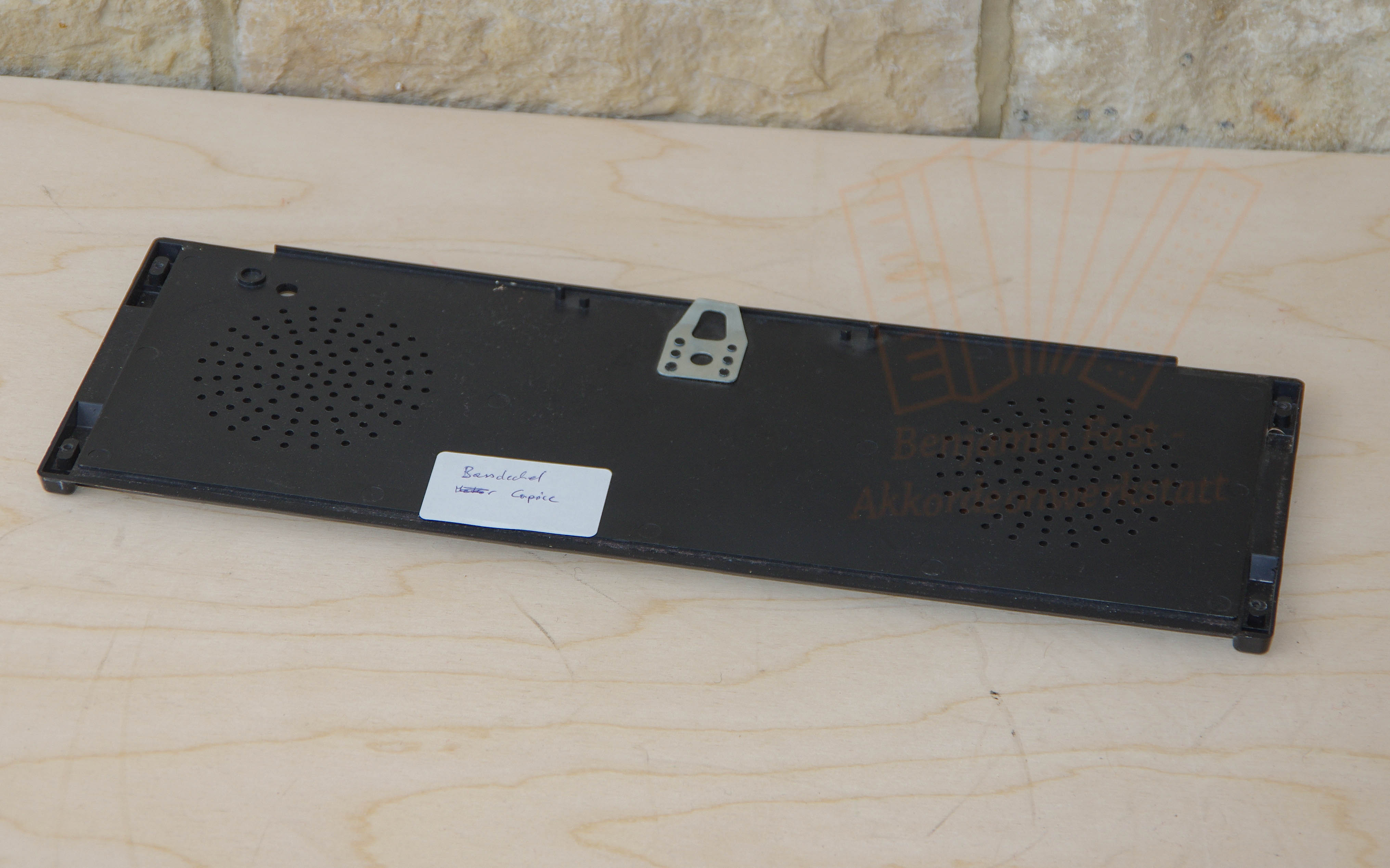 Bassdeckel Weltmeister 120 Bass schwarz gebraucht mit Feder