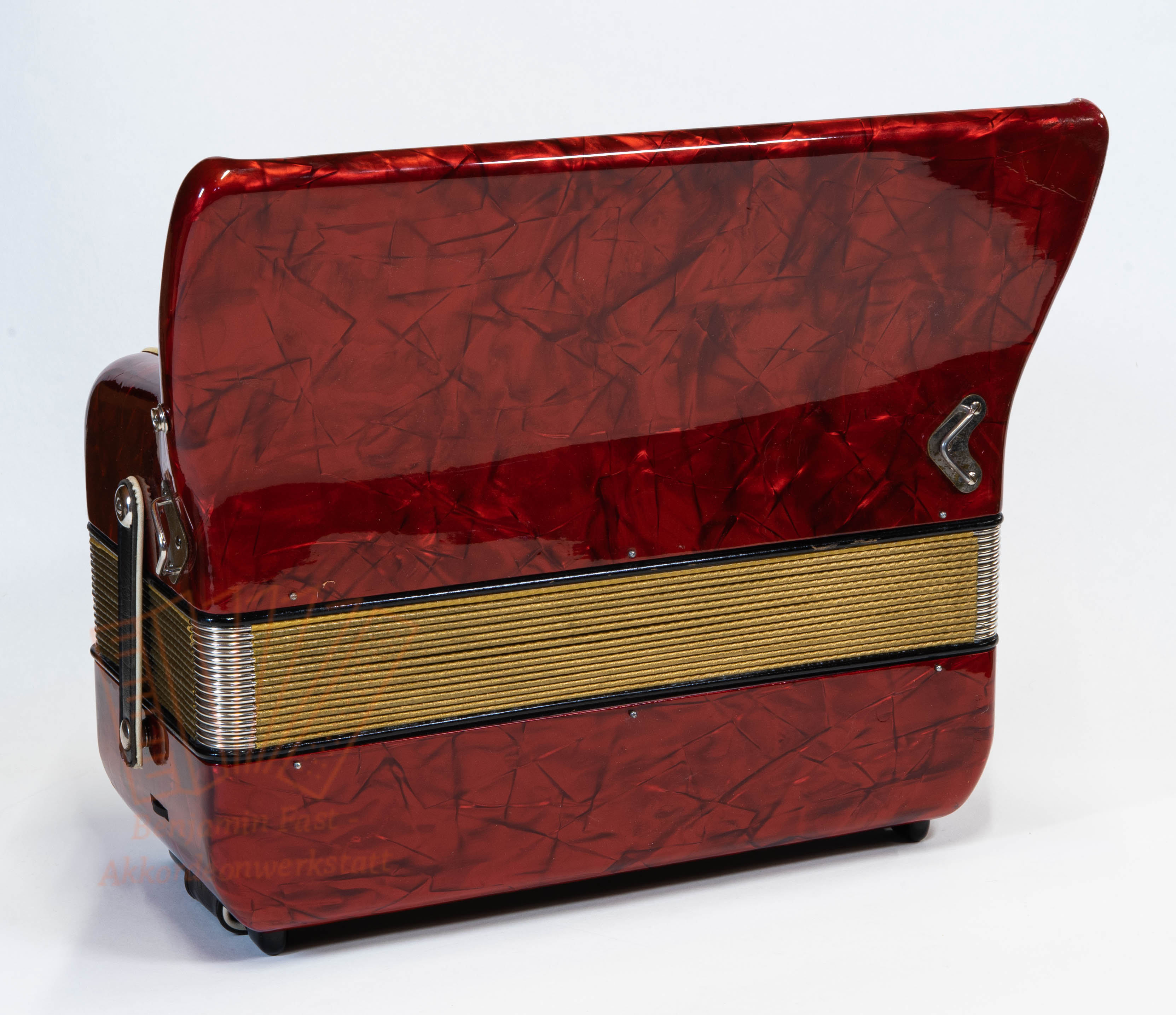 Akkordeon Hohner Concerto III  34/72/III/5/2 rot, gebraucht